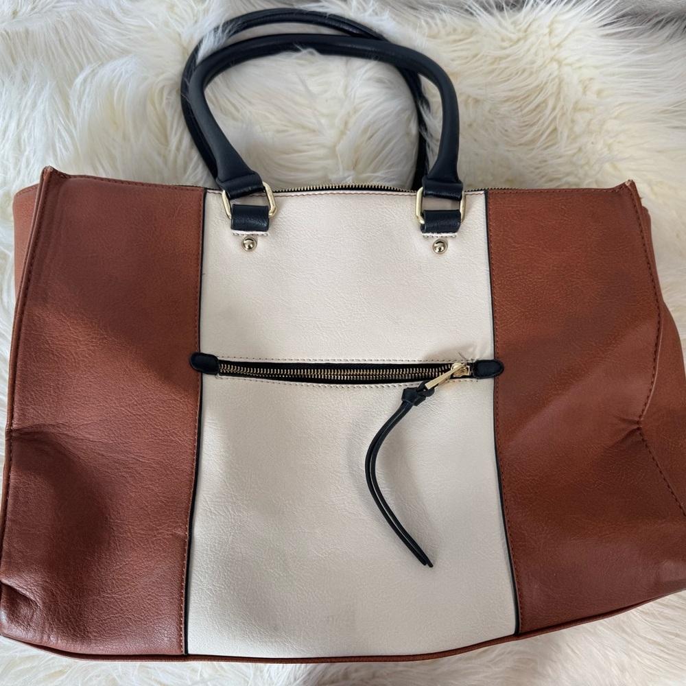 Elegant Brown and White Laptop Bag